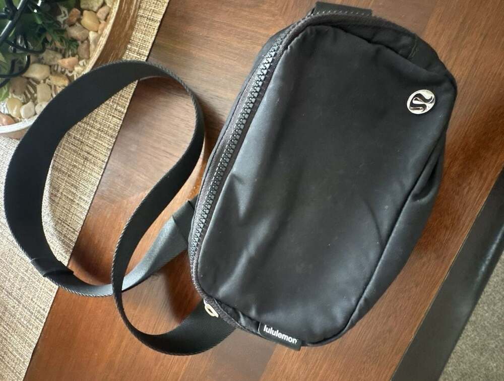 Lululemon Everywhere Belt Bag Black Nylon